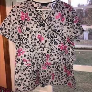 Cherokee scrub top